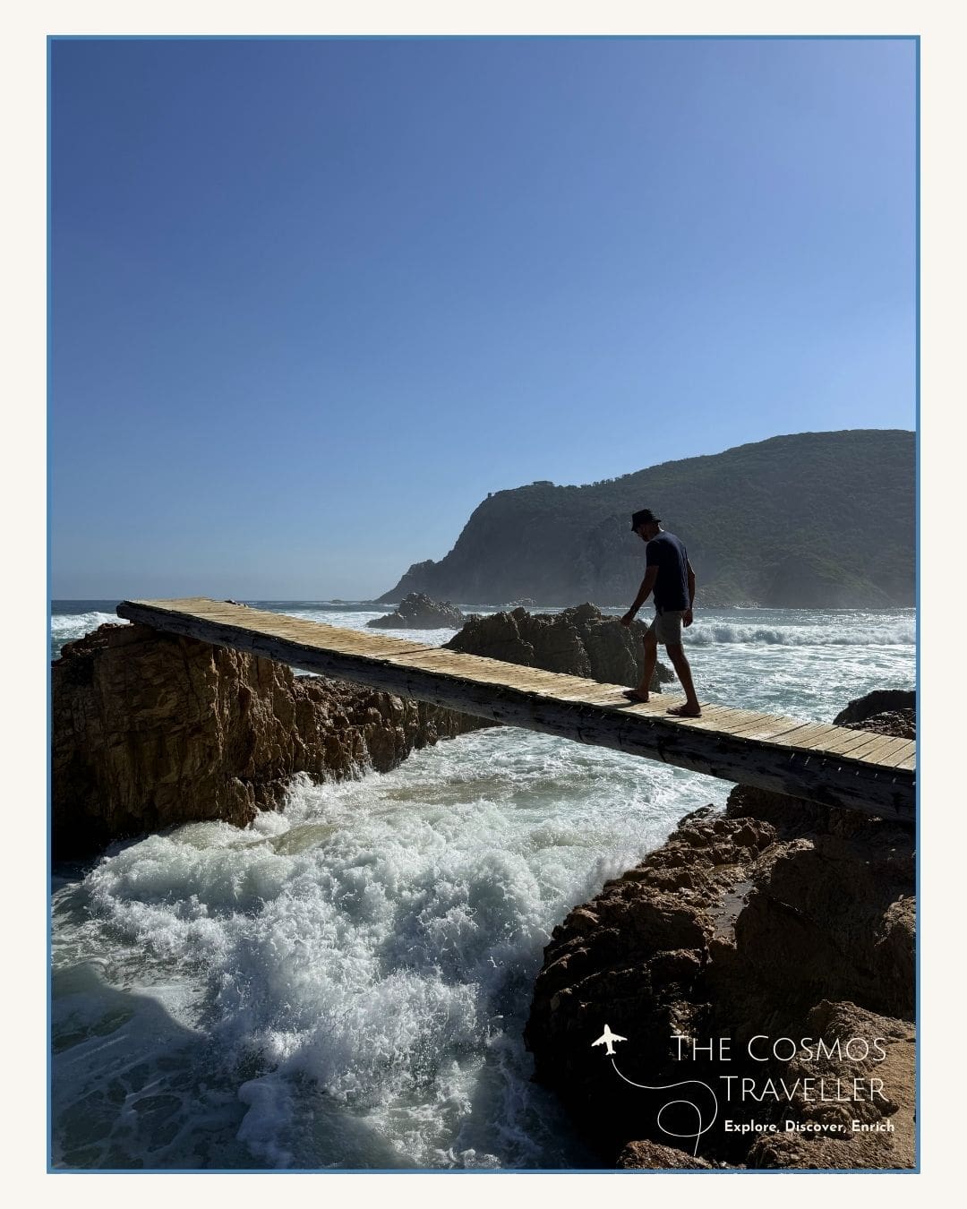 Pedestrian bridge over rocks at Coney Glen Beach near the Knysna Heads.