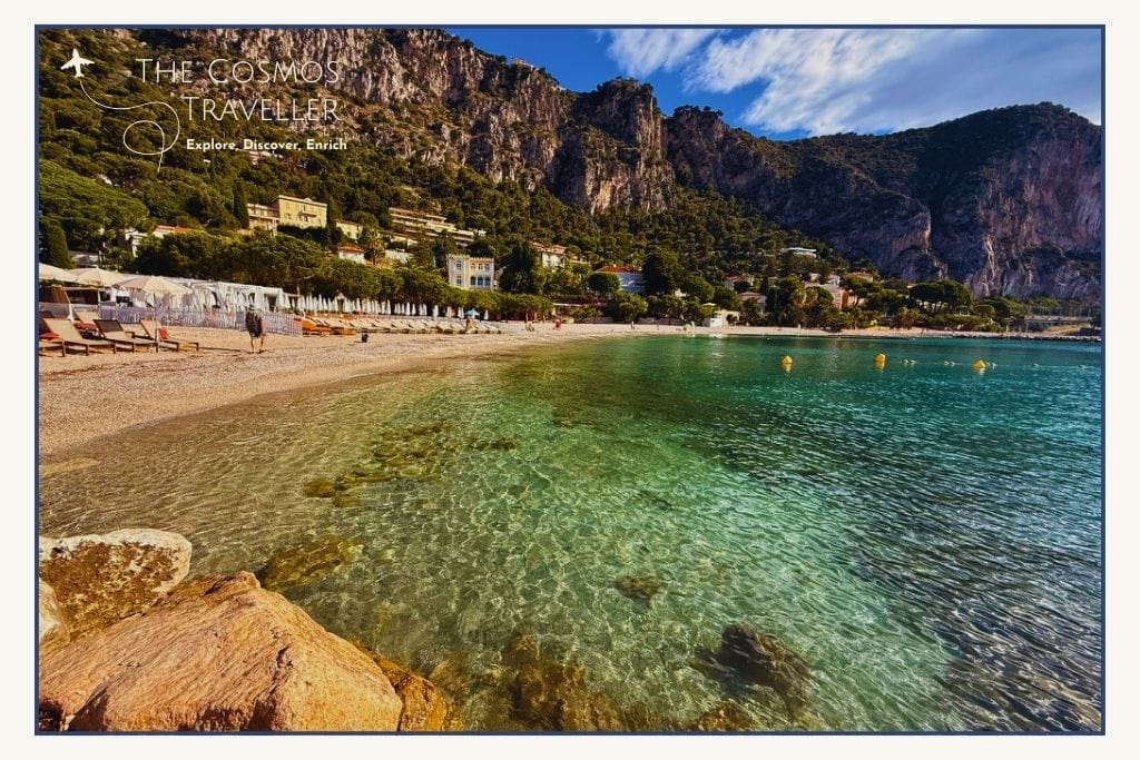 Family-friendly beach at Plage de la Petite Afrique in Beaulieu-sur-Mer